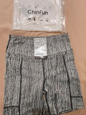 ChinFun Black & White High-Waist Athletic Shorts XS